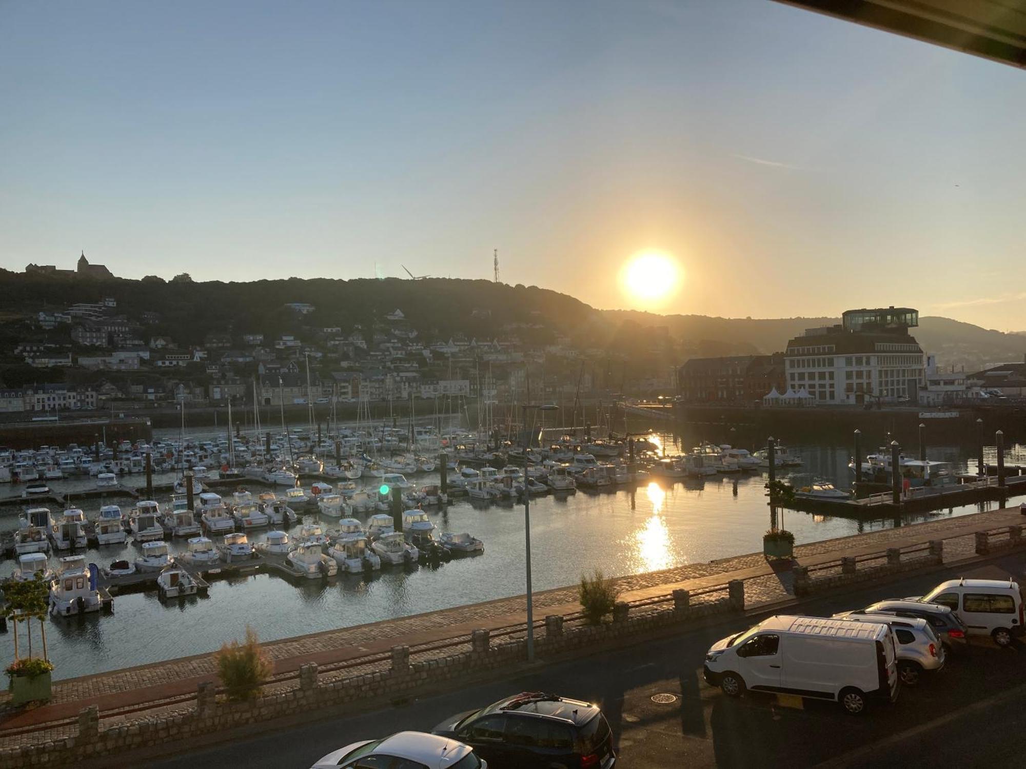 Charmant Studio Avec Vue Sur Le Port Et Falaises 费康 外观 照片