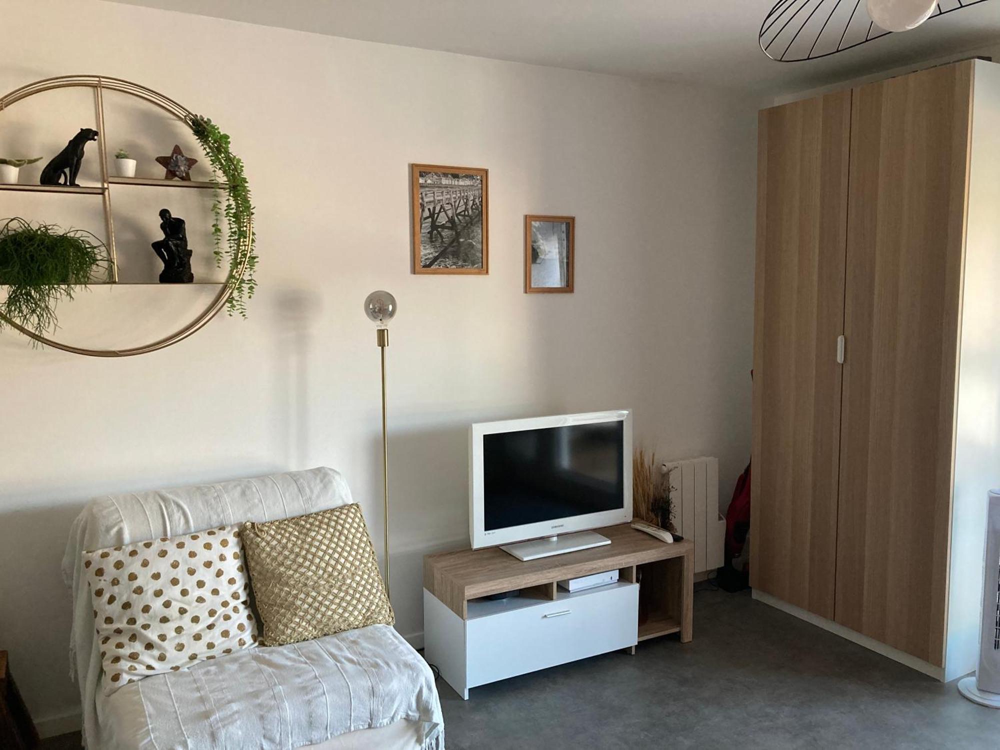 Charmant Studio Avec Vue Sur Le Port Et Falaises 费康 外观 照片